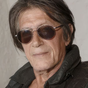 Jacques Dutronc au piano